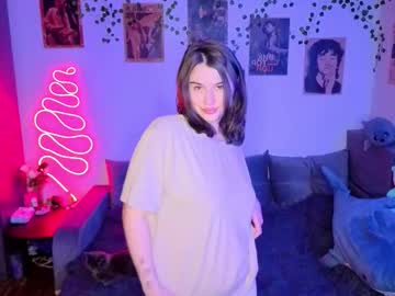 Kira_Kick Chaturbate stream image from October 21, 2025