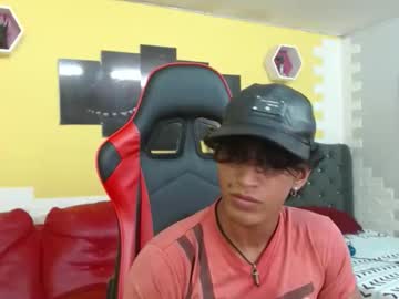 Bull_Cam Chaturbate stream image from October 21, 2025