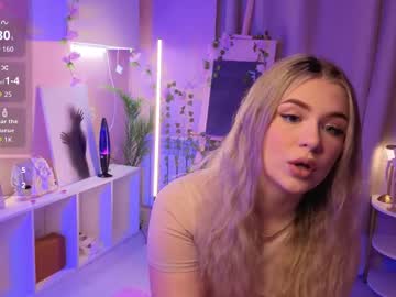 Diannedibartolo Chaturbate stream image from October 21, 2025