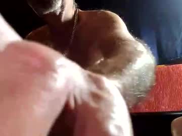 Doghouseblue Chaturbate stream image from October 21, 2025