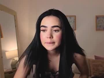 Leia___ Chaturbate stream image from October 21, 2025