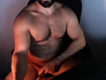 Beard_Top_Guy Chaturbate stream image from October 21, 2025