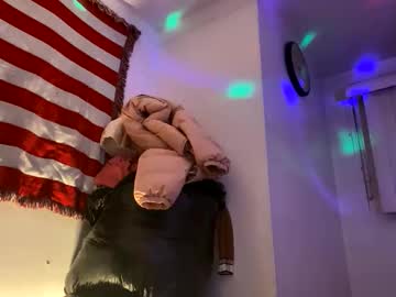 Cashcoupllle Chaturbate stream image from October 22, 2025