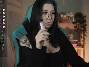 Wesleegray Chaturbate stream image from October 22, 2025