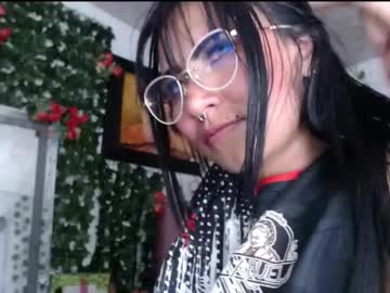 Myomi_Nix Chaturbate stream image from October 22, 2025