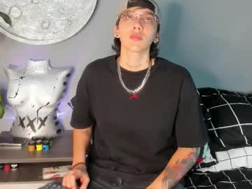 360enmedallo Chaturbate stream image from October 22, 2025