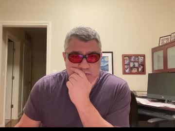 Showmet Chaturbate stream image from October 22, 2025
