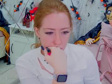 Tinabrook Chaturbate stream image from October 22, 2025