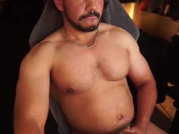 Bigzz1 Chaturbate stream image from October 22, 2025