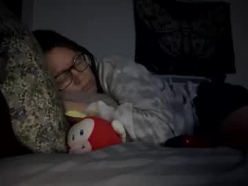 Longstorywhore Chaturbate stream image from October 22, 2025
