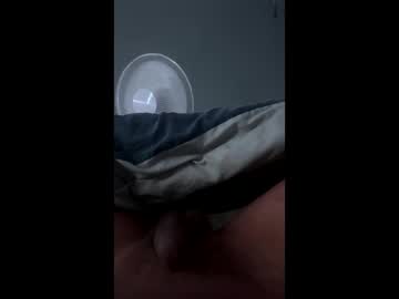 Raxonme Chaturbate stream image from October 22, 2025