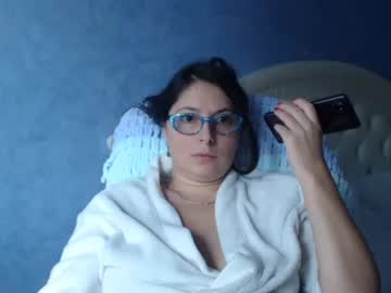 Luckylinda23 Chaturbate stream image from October 22, 2025