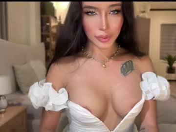 Yourlovingpearlita1000 Chaturbate stream image from October 22, 2025