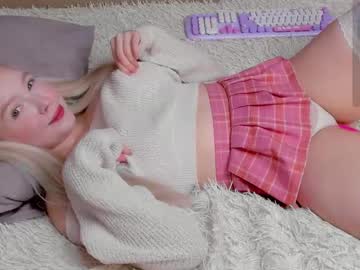 Alishaboomboom Chaturbate stream image from October 22, 2025
