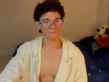 Tom_Blue10 Chaturbate stream image from October 22, 2025