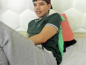 Axel_Forte Chaturbate stream image from October 22, 2025