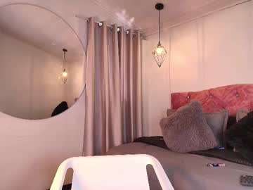 Ivy_Bonnie Chaturbate stream image from October 22, 2025