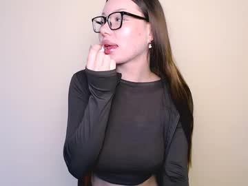 Maxi_Sweetheart Chaturbate stream image from October 22, 2025