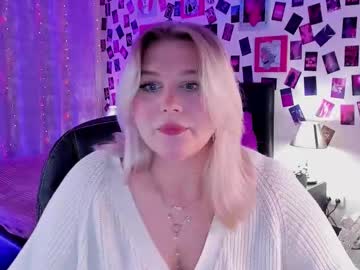 Louisemous Chaturbate stream image from October 22, 2025