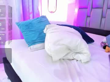 Emily_Gil1 Chaturbate stream image from October 22, 2025
