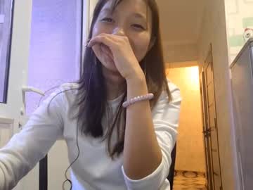 Larainebertinetti Chaturbate stream image from October 22, 2025