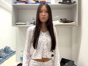 Michalkandoll Chaturbate stream image from October 22, 2025