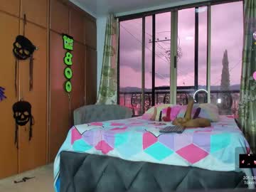 Barbiefoxx Chaturbate stream image from October 22, 2025