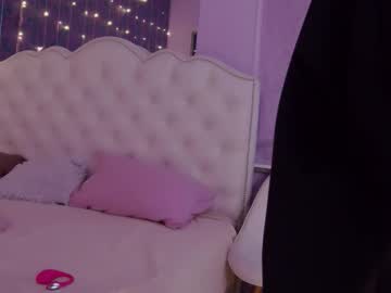 Lina_Elfie Chaturbate stream image from October 22, 2025