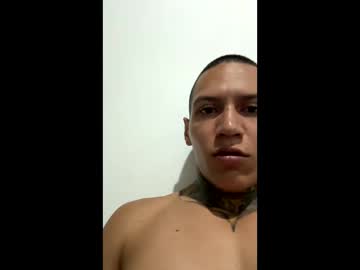 Neckwdjad Chaturbate stream image from October 22, 2025