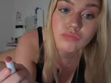Urfavcollegegirl Chaturbate stream image from October 23, 2025