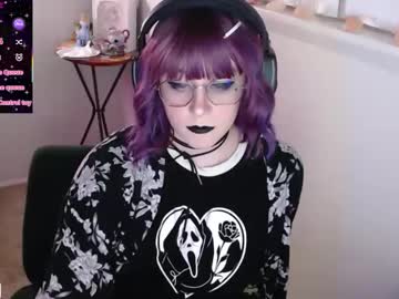 Alicequ1nn Chaturbate stream image from October 23, 2025