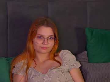 Bellamarebelle Chaturbate stream image from October 23, 2025