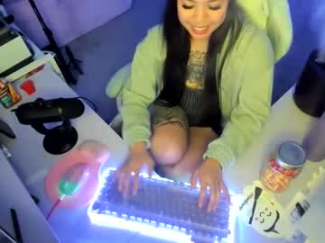 Dolllface Chaturbate stream image from October 23, 2025