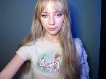 Luciacam20 Chaturbate stream image from October 23, 2025
