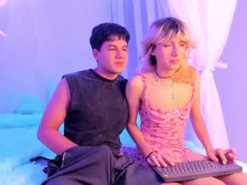 Temptingtwo Chaturbate stream image from October 23, 2025
