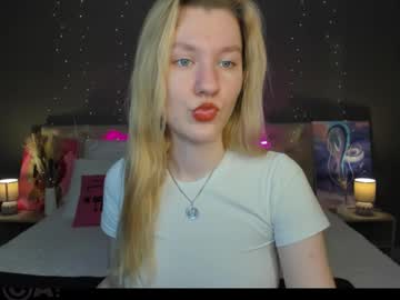 Melissa_Moooree Chaturbate stream image from October 23, 2025