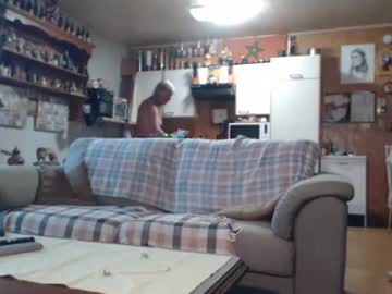 Lovetobenaked10 Chaturbate stream image from October 23, 2025