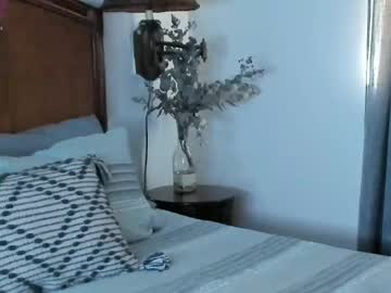 Christine_35 Chaturbate stream image from October 23, 2025