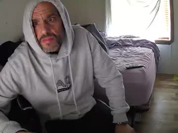 Muffdiver718 Chaturbate stream image from October 23, 2025