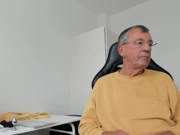 200gentleman Chaturbate stream image from October 23, 2025