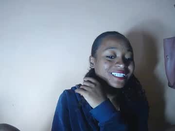 Francine925426 Chaturbate stream image from October 23, 2025
