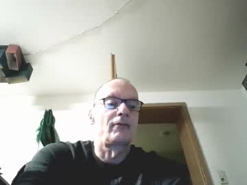 Allesgeilbeiuns Chaturbate stream image from October 23, 2025