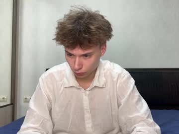 Ronrogo Chaturbate stream image from October 23, 2025