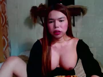 Yourwifealondra Chaturbate stream image from October 23, 2025