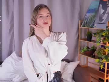 Erleneash Chaturbate stream image from October 23, 2025