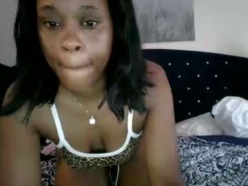 Sundaexxx5 Chaturbate stream image from October 23, 2025