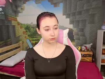 Clarabenson Chaturbate stream image from October 23, 2025