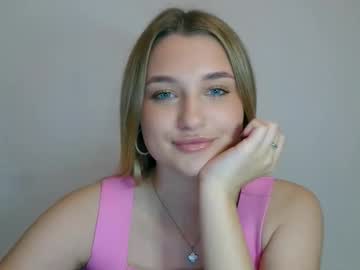 Hotstellax Chaturbate stream image from October 23, 2025