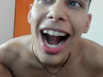 Aliotttwink Chaturbate stream image from October 23, 2025