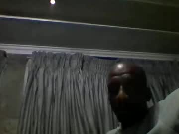 Deeloncaz Chaturbate stream image from October 23, 2025